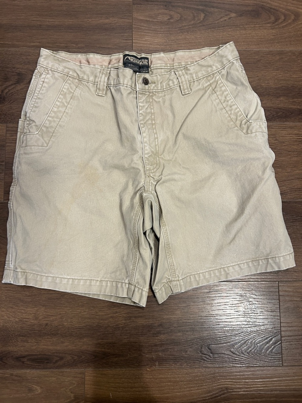 Mountain Khakis shorts Light Tan Men’s size 36 9” inseam -comfortable and sturdy